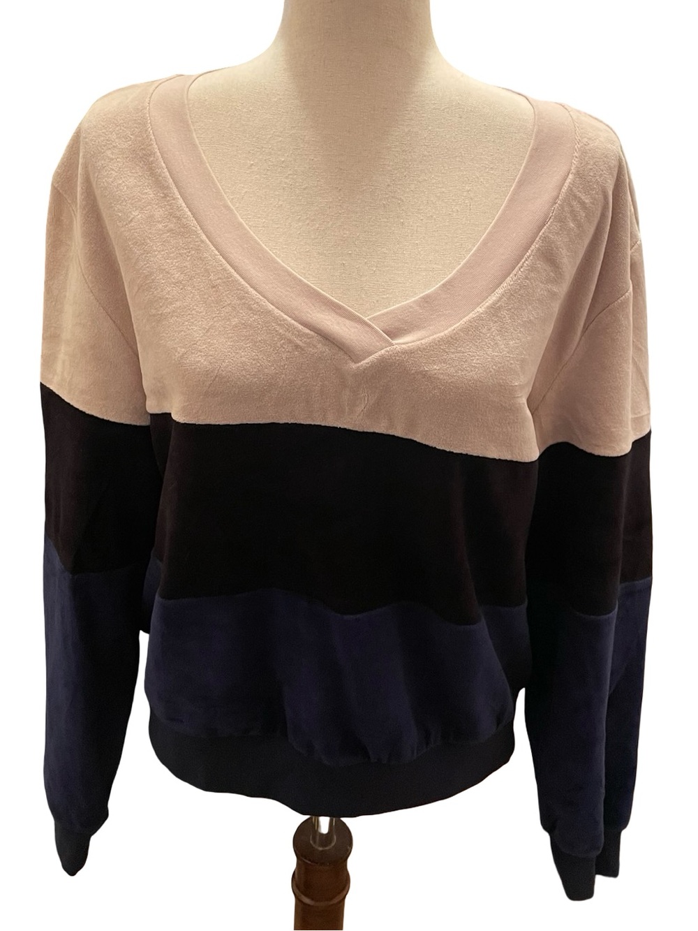 SUZIE KONDI Vari Colorblock V Neck Top Velour